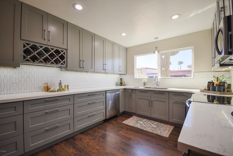 7732 E Rancho Vista Dr, Scottsdale, AZ 85251