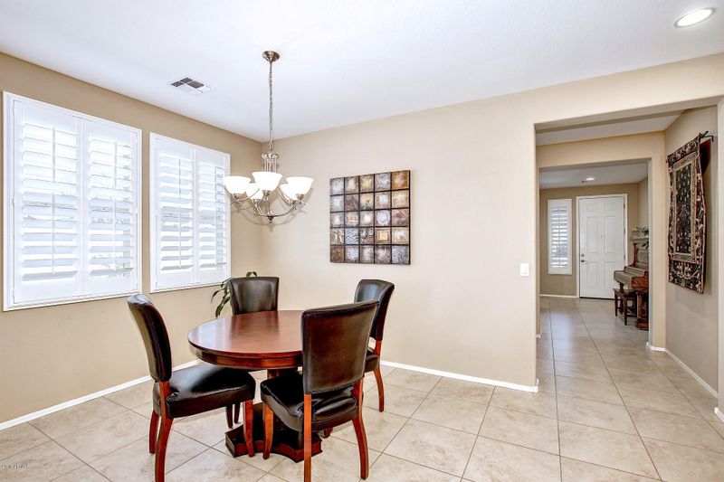 7732 S Columbus Dr, Gilbert, AZ 85298