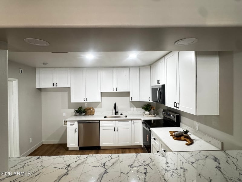 7732 Mitchell Dr, Phoenix, AZ 85033