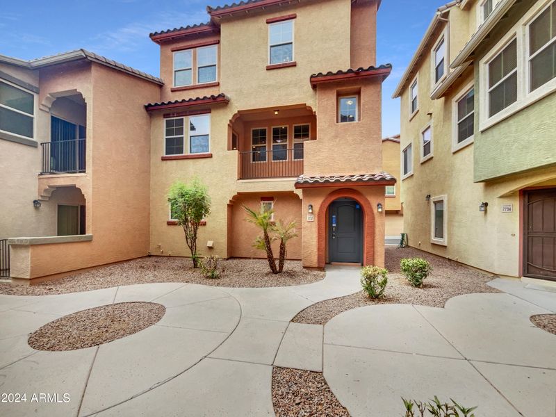 7732 W Pipestone Pl, Phoenix, AZ 85035