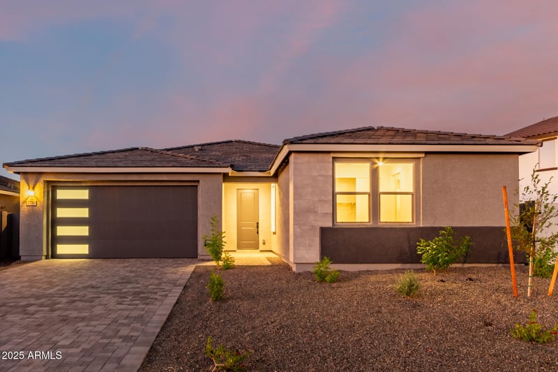 7736 Coyote Dr, Peoria, AZ 85383