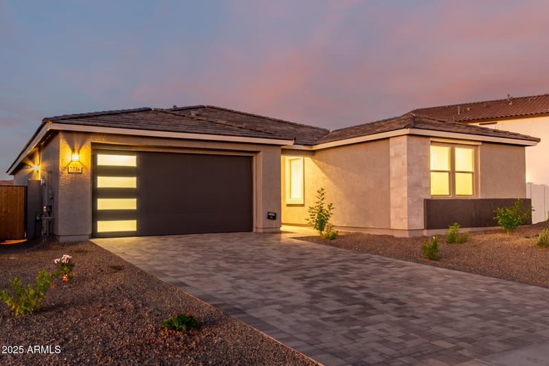 7736 Coyote Dr, Peoria, AZ 85383