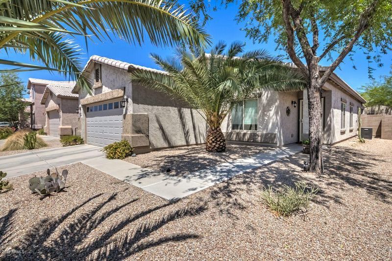 774 E Canyon Rock Rd, San Tan Valley, AZ 85143
