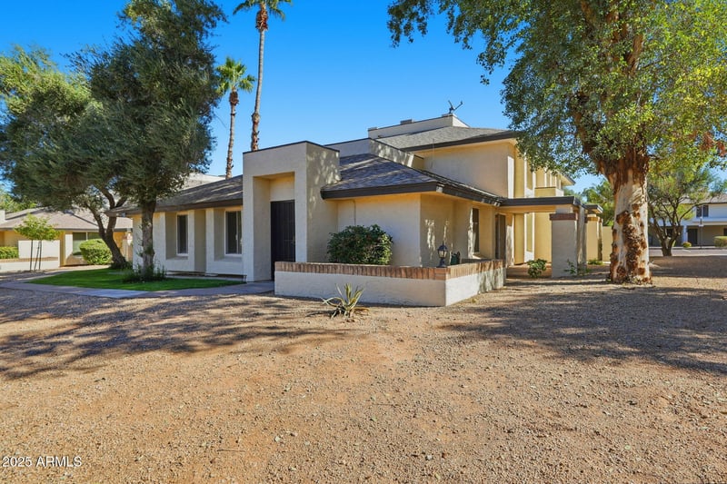 774 Eugie Ave, Phoenix, AZ 85022