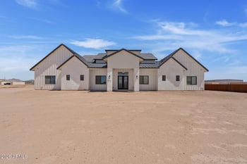 774 Silverdale Rd, San Tan Valley, AZ 85143