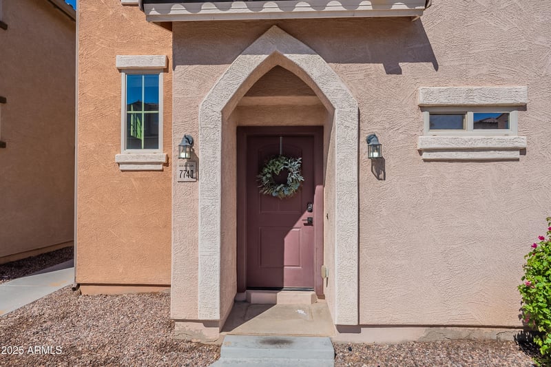 7740 Pipestone Pl, Phoenix, AZ 85035
