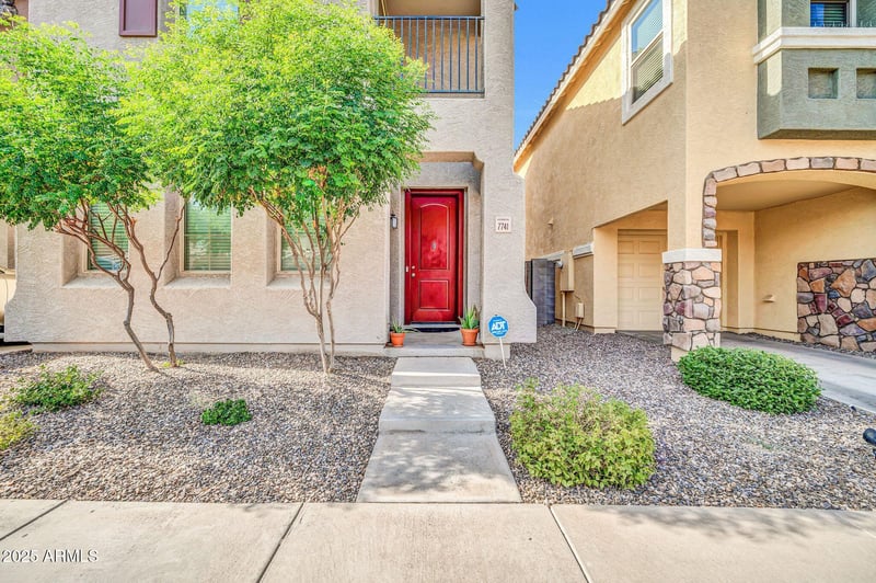 7741 Giles Rd, Phoenix, AZ 85035