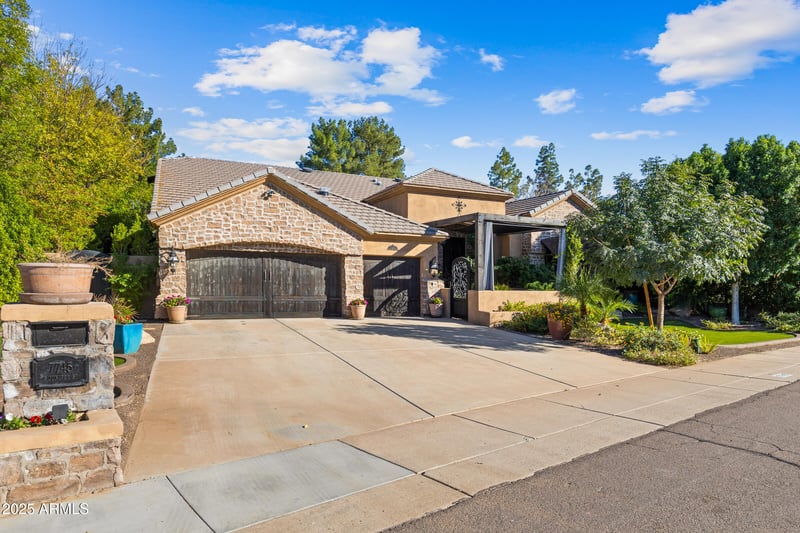 7745 Juniper St, Tempe, AZ 85284