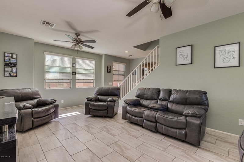 7748 W Pipestone Pl, Phoenix, AZ 85035