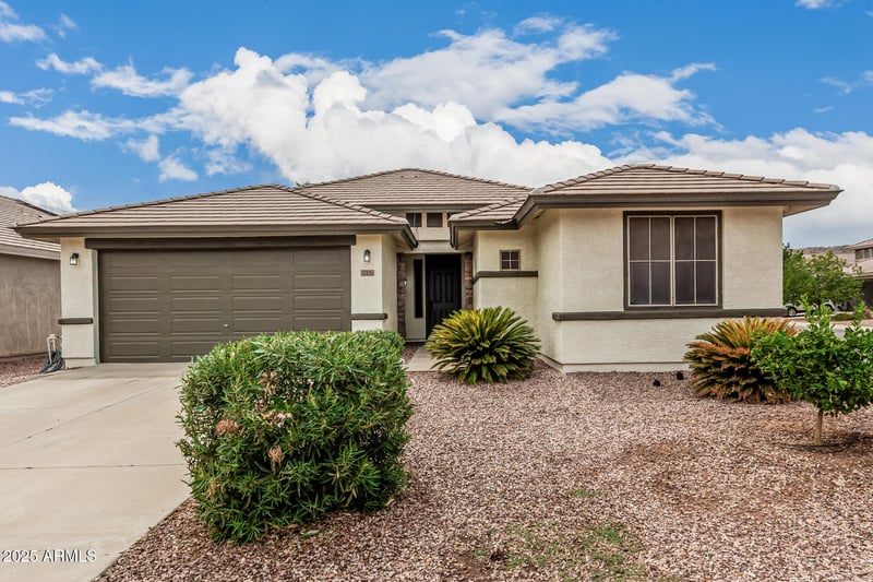 775 Desert Mountain Dr, San Tan Valley, AZ 85143