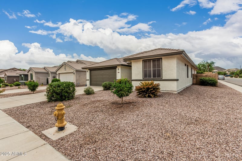 775 Desert Mountain Dr, San Tan Valley, AZ 85143