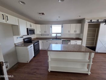 775 Leslie Ave, San Tan Valley, AZ 85140