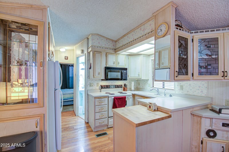 7750 Broadway Rd #225, Mesa, AZ 85208