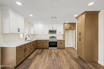 7750 W Clarendon Ave, Phoenix, AZ 85033