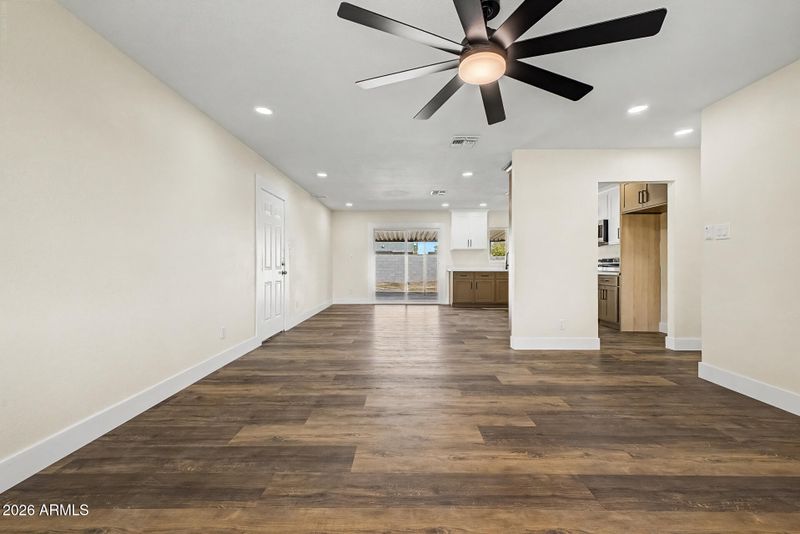 7750 W Clarendon Ave, Phoenix, AZ 85033