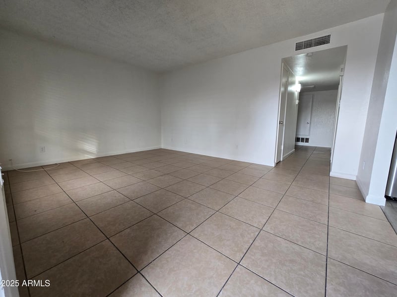 7752 Flower St, Phoenix, AZ 85033