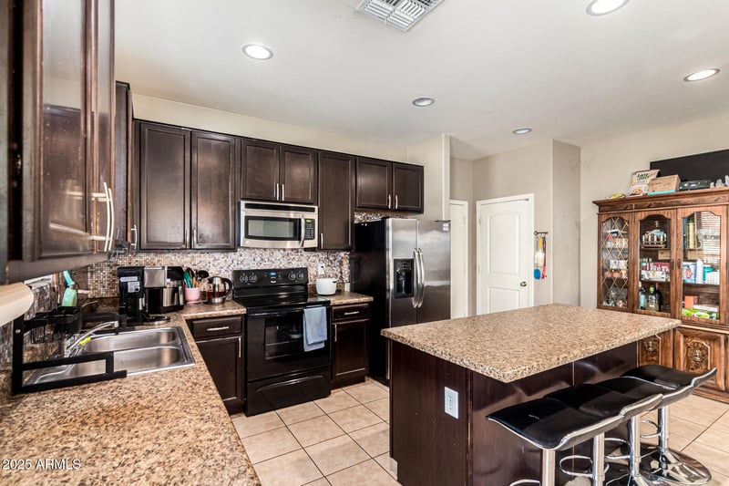 7752 Granada Rd, Phoenix, AZ 85035