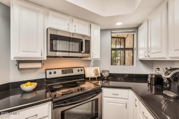 7755 Thomas Rd #19, Scottsdale, AZ 85251