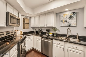 7755 Thomas Rd #19, Scottsdale, AZ 85251