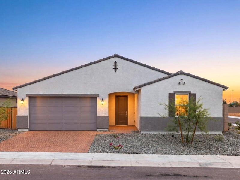 7757 78th Dr, Glendale, AZ 85303