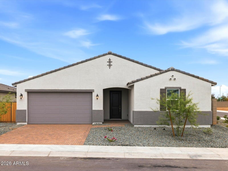 7757 78th Dr, Glendale, AZ 85303