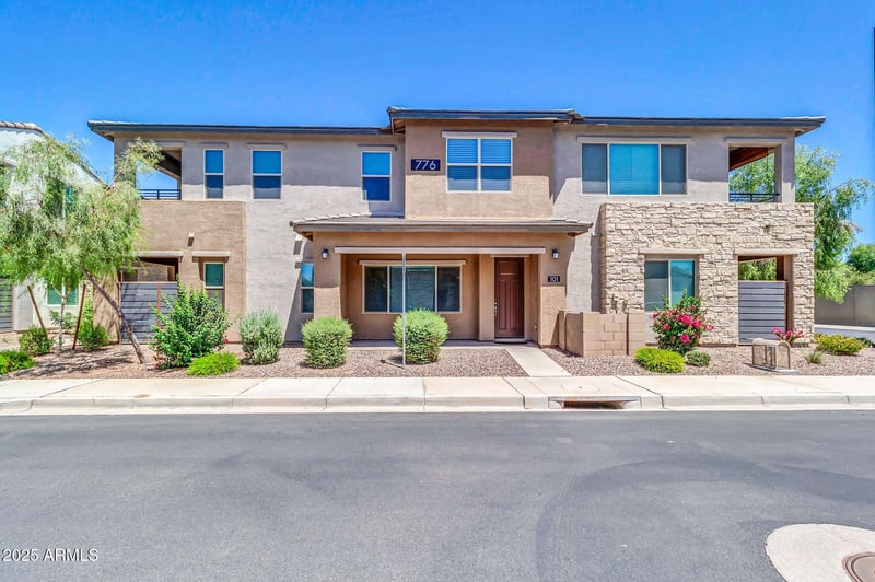 776 Doral Ave #202, Gilbert, AZ 85297