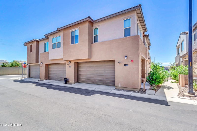 776 Doral Ave #202, Gilbert, AZ 85297