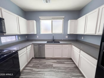 7763 Pipestone Pl, Phoenix, AZ 85035