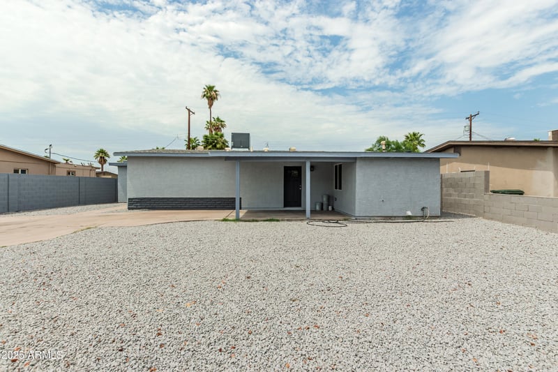 7764 Whitton Ave, Phoenix, AZ 85033
