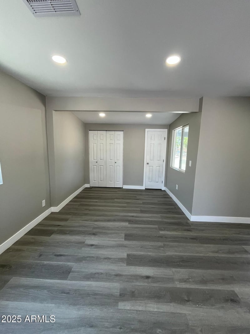 7764 Whitton Ave, Phoenix, AZ 85033