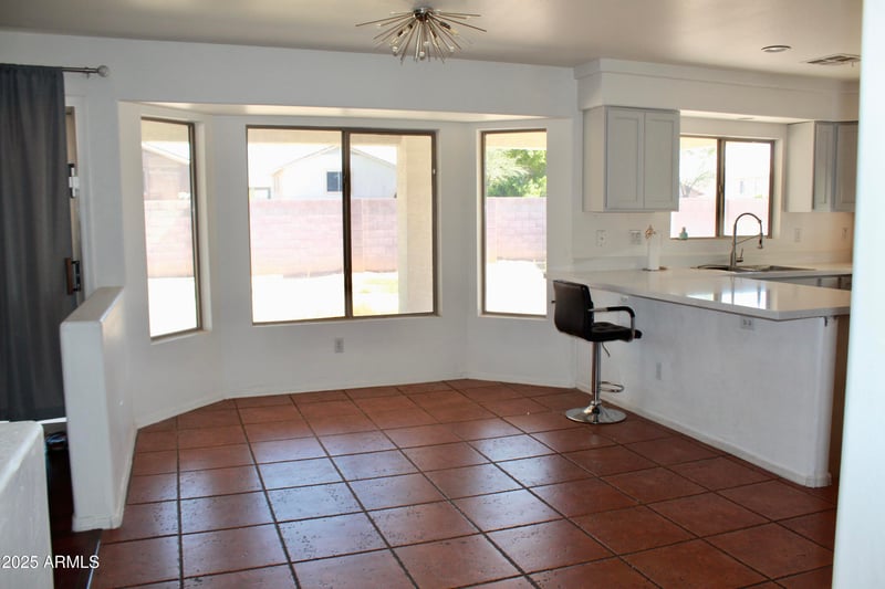 7767 Stella Ave, Glendale, AZ 85303