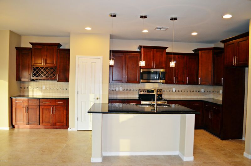 7768 W Lone Cactus Dr, Peoria, AZ 85382