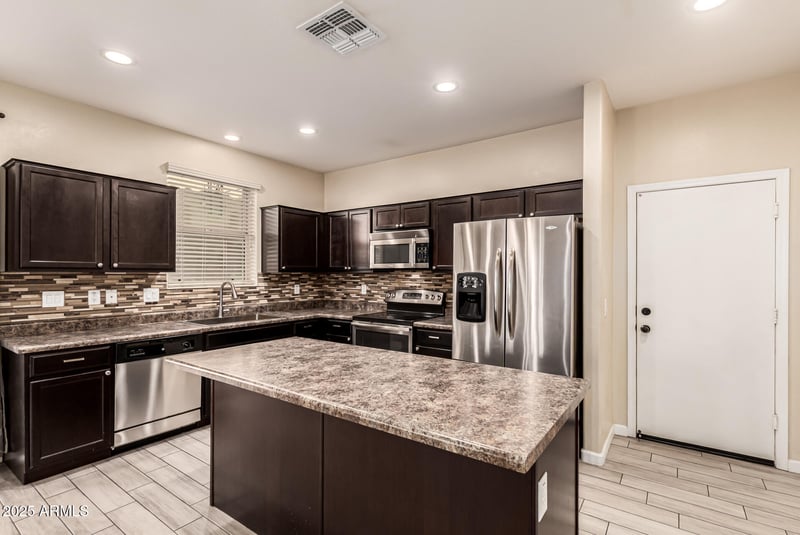 7769 Bonitos Dr, Phoenix, AZ 85035