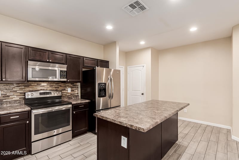 7769 Bonitos Dr, Phoenix, AZ 85035