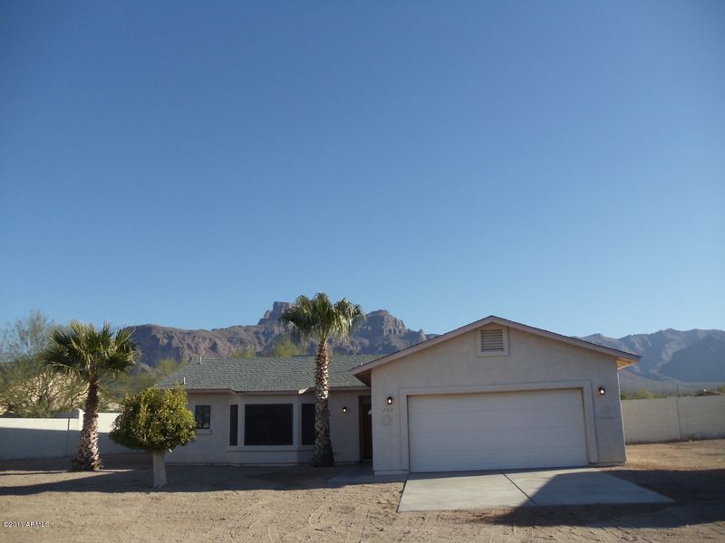 777 S Sixshooter Rd, Apache Junction, AZ 85119