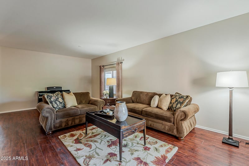 777 Volk Ln, San Tan Valley, AZ 85140