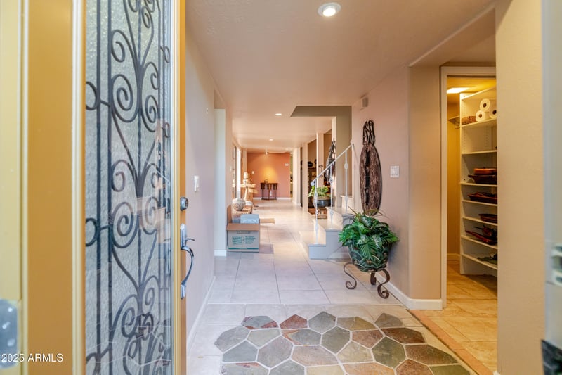 7770 Camelback Rd #19, Scottsdale, AZ 85251