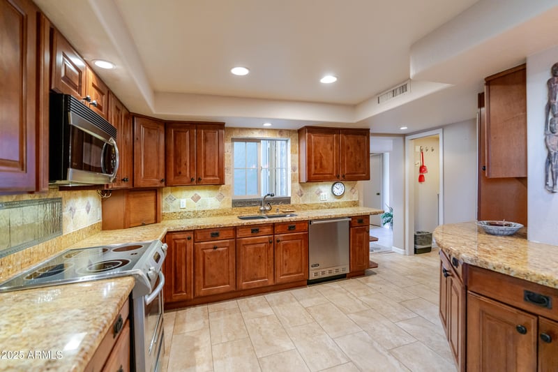 7770 Camelback Rd #19, Scottsdale, AZ 85251