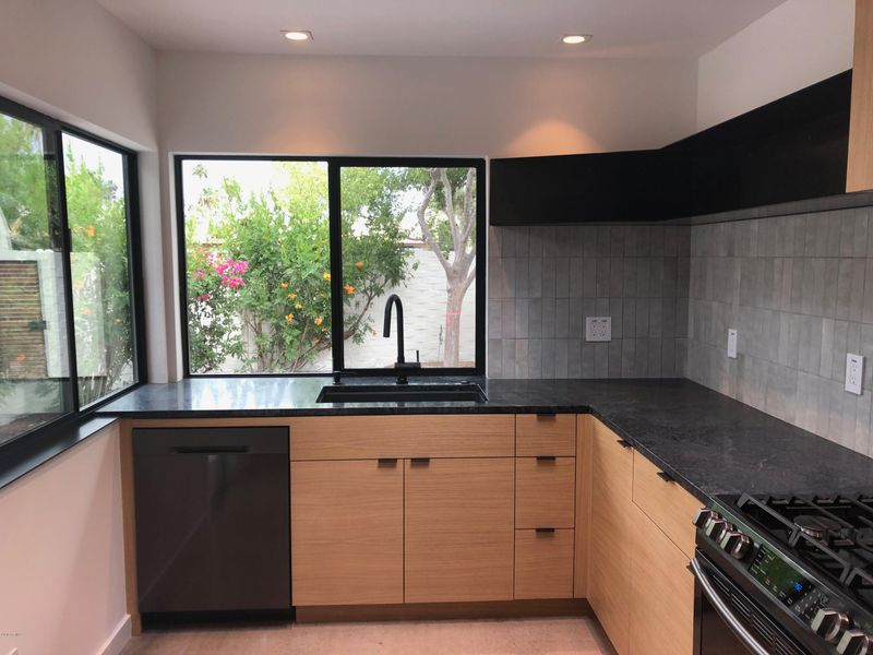 7770 E Camelback Rd #24, Scottsdale, AZ 85251