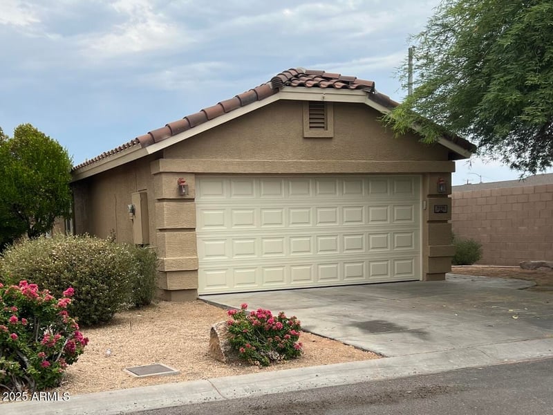 7771 58th Ln, Glendale, AZ 85301