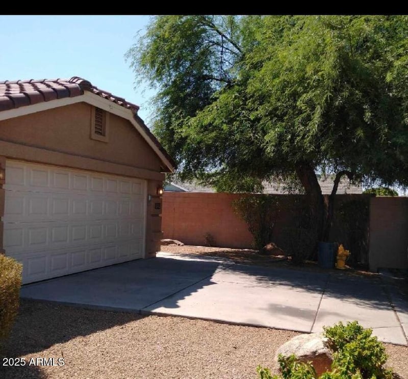 7771 58th Ln, Glendale, AZ 85301