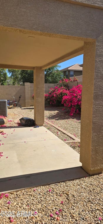 7771 58th Ln, Glendale, AZ 85301