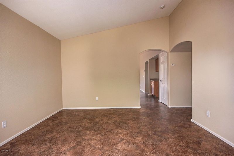 7772 N 58th Ave, Glendale, AZ 85301