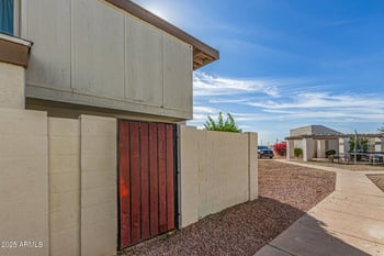 7775 Glenn Dr, Glendale, AZ 85303
