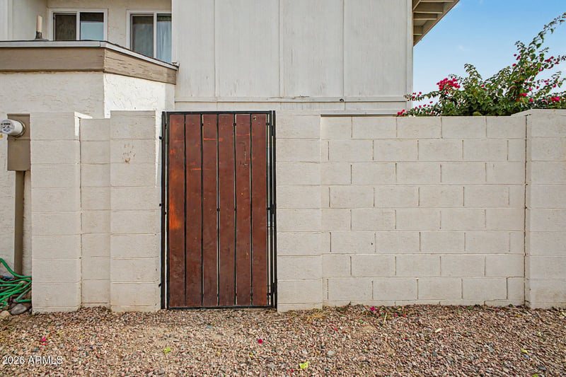 7775 Glenn Dr, Glendale, AZ 85303