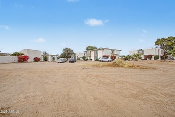 7775 Glenn Dr, Glendale, AZ 85303