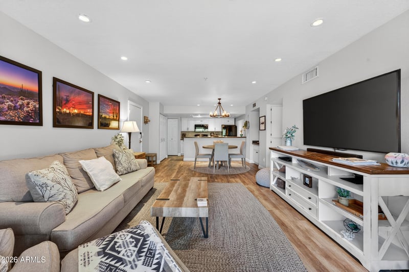 7777 Main St #342, Scottsdale, AZ 85251