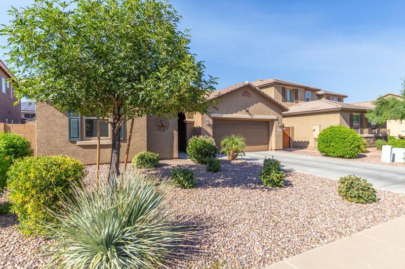 778 W Desert Glen Dr, San Tan Valley, AZ 85143