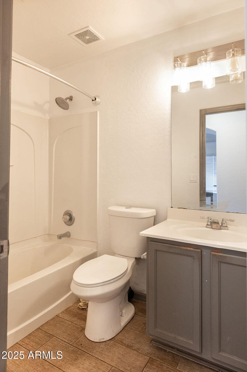 7780 57th Dr, Glendale, AZ 85301