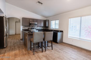 7780 57th Dr, Glendale, AZ 85301